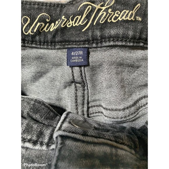 Universal Thread Women High Rise Shortie Denim Shorts Size 4/27R Gray Button Fly - Picture 4 of 6